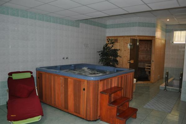 Trenčín Sport Hotel Ostrov מראה חיצוני תמונה