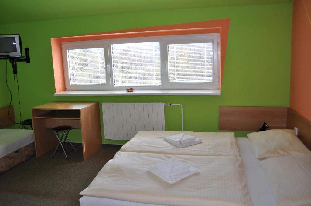 Trenčín Sport Hotel Ostrov חדר תמונה