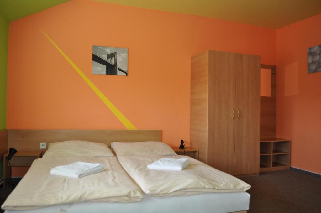 Trenčín Sport Hotel Ostrov חדר תמונה
