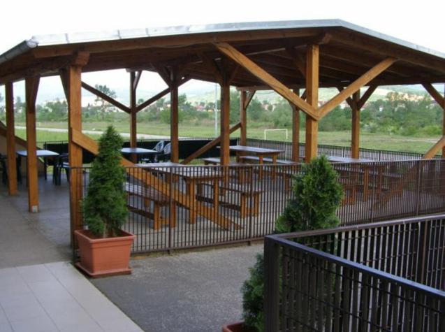 Trenčín Sport Hotel Ostrov מראה חיצוני תמונה
